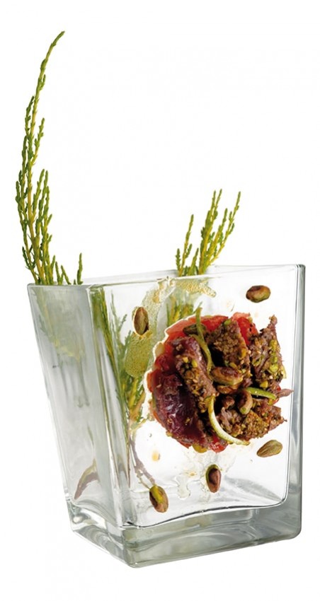 Tagliata di tonno con pistacchi, sesamo, pepe e salsa di soia