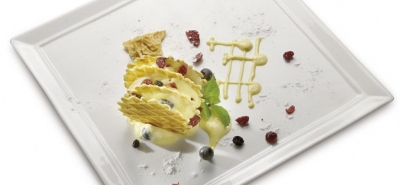 Torta di ricotta e granella di noci di macadamia