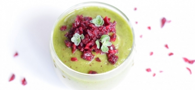 Frullato di sedano, cetriolo e cranberries