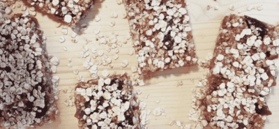 SNACK DOLCE ALLA FRUTTA SECCA E FIOCCHI D’AVENA