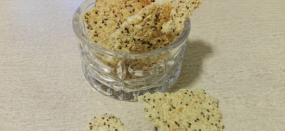 CRECKERS AL COCCO E CHIA (leggermente salati)