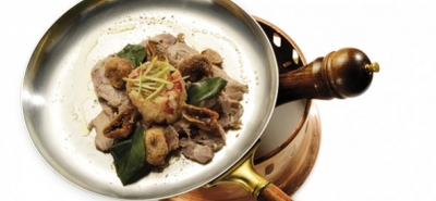 Panzanella e fichi con prosciutto al forno