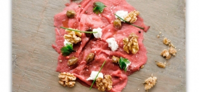 Carpaccio di chianina con robiola noci e olive di Taggia